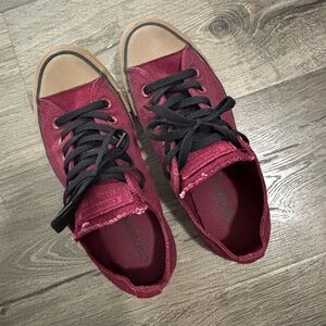 Burgundy Converse Chucks Gum Sole Sneakers Shoes with Black Laces 5M 7W